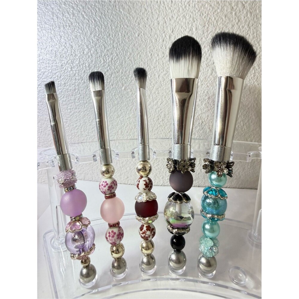 Hand Beaded 5-Piece Makeup Brush Set – New